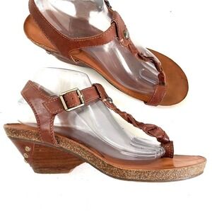 OTBT Brown Leather Thong T-strap Sandal Stud Ankle Strap St. Croix Shoe 9.5